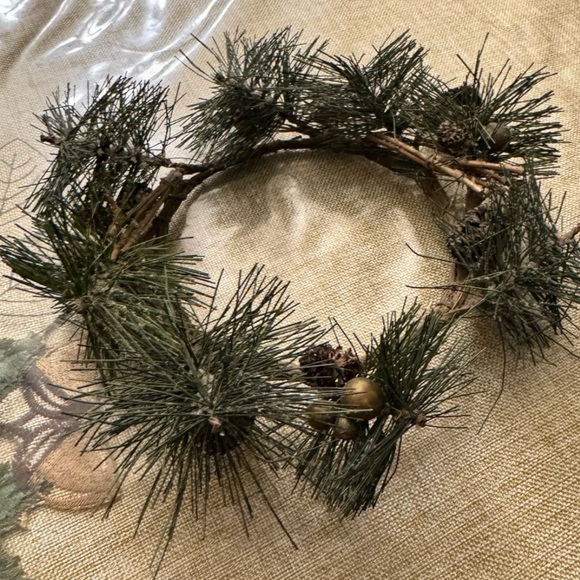 Mini 5” Wreaths Candle Rings Set - Picture 2 of 8